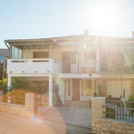 Apartments Jasna 1 Novigrad  ภายนอก รูปภาพ