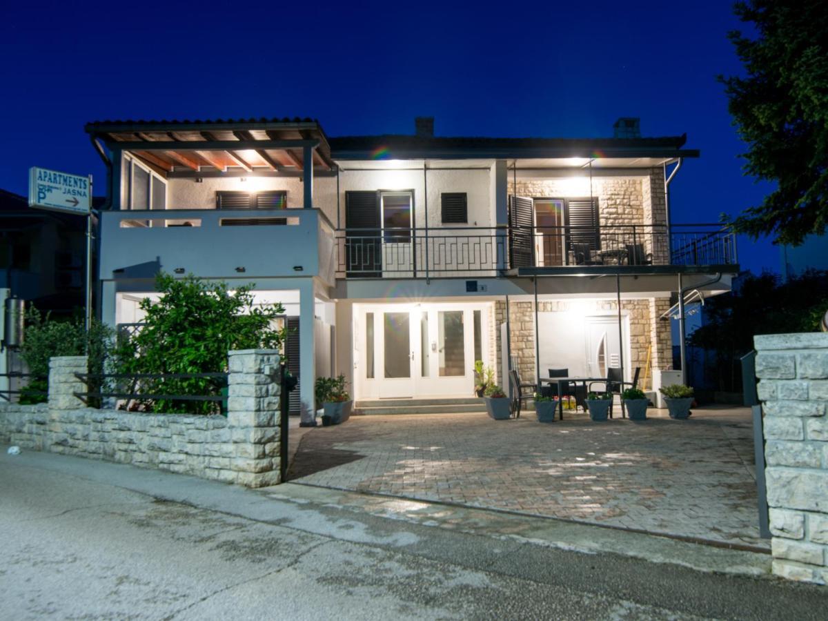 Apartments Jasna 1 Novigrad  ภายนอก รูปภาพ